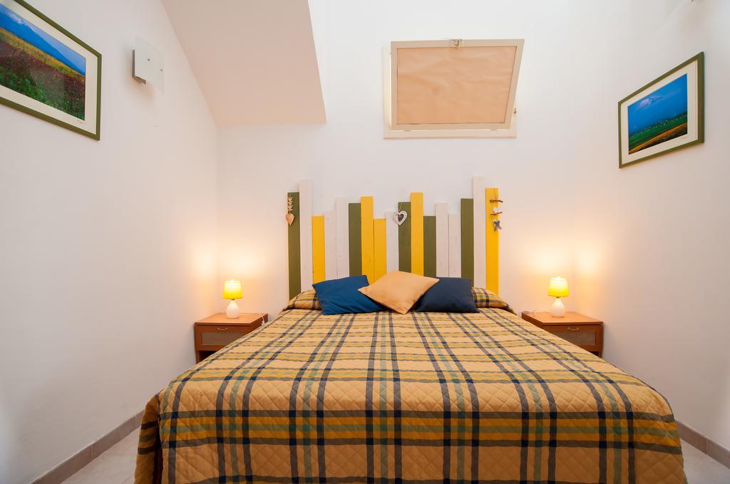 Villa Margiu - Casa Ossino Agnone Bagni Exteriör bild
